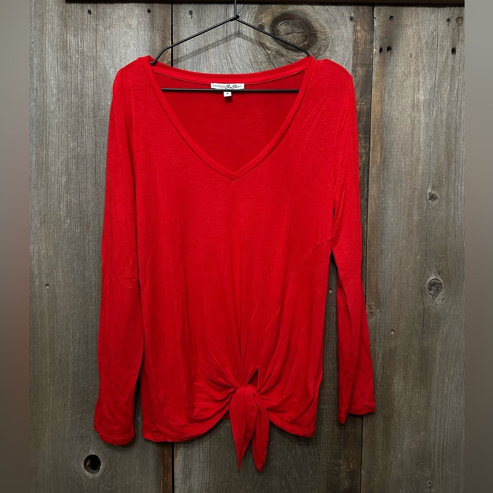 Express One Eleven Knot Front V-neck Top in Red Size Medium